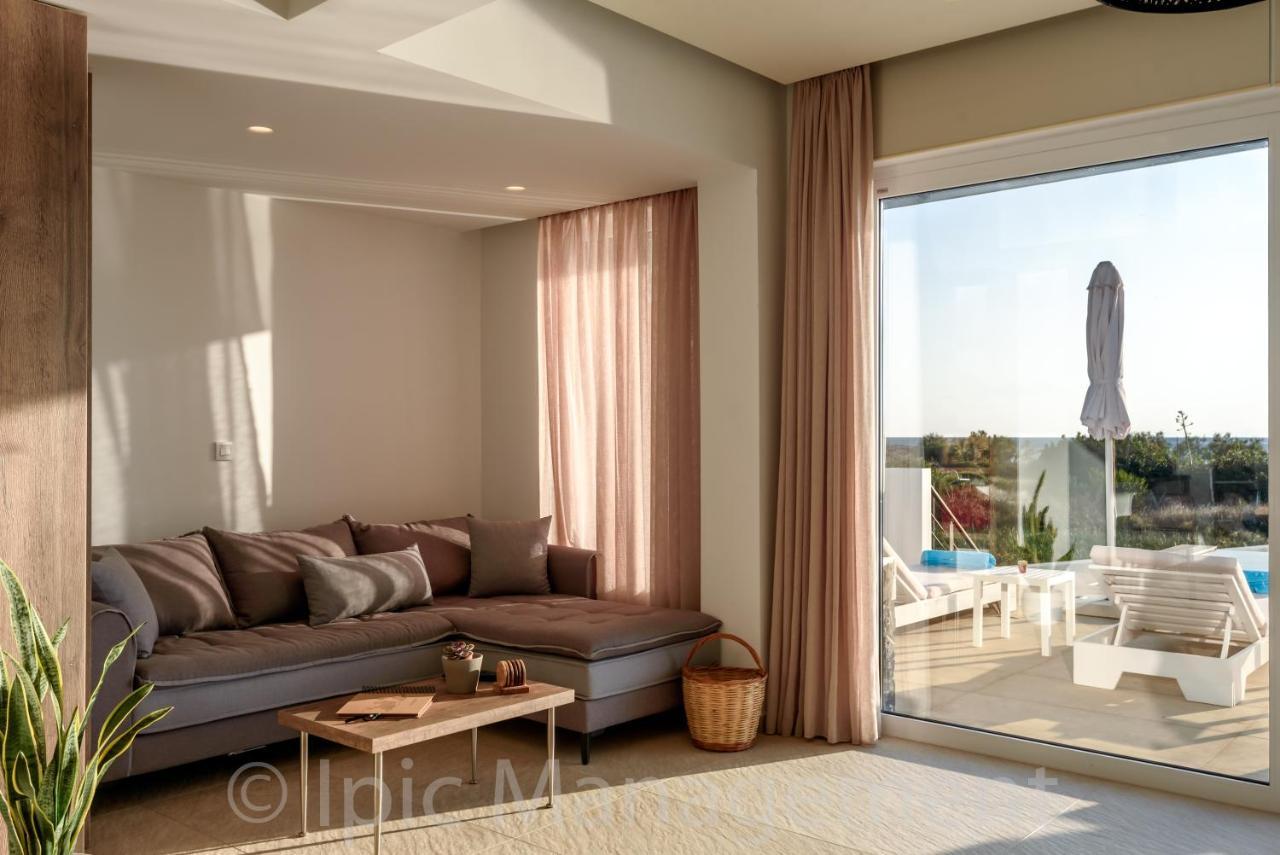 Pousada Seafront Pelagia Superb New Listing